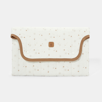 مفرش تغيير الحفاضات أثناء السفر برسمة نجوم، باللون الأبيض لحديثي الولادة من الجنسين.